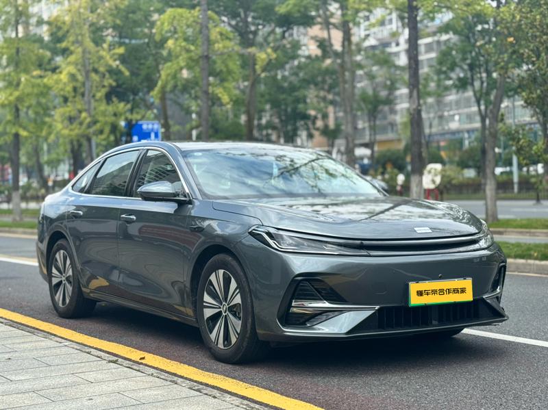 Geely Galaxy A7, 2025 — фото 3 из 10