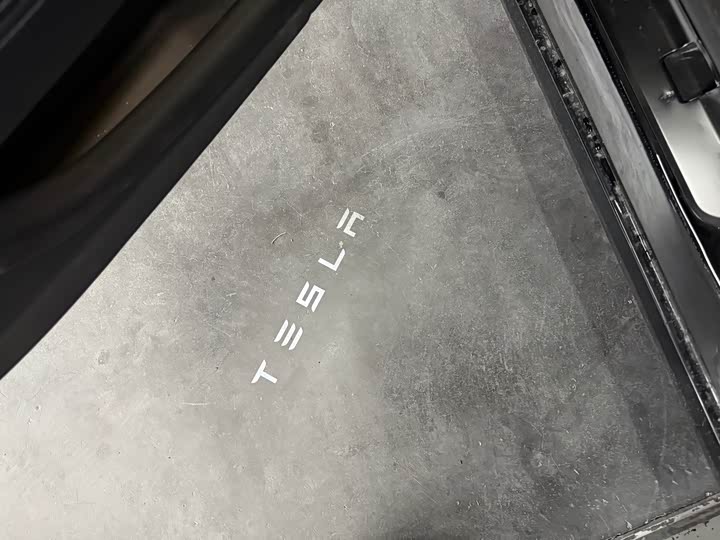 Tesla Model 3, 2023 — фото 7 из 9