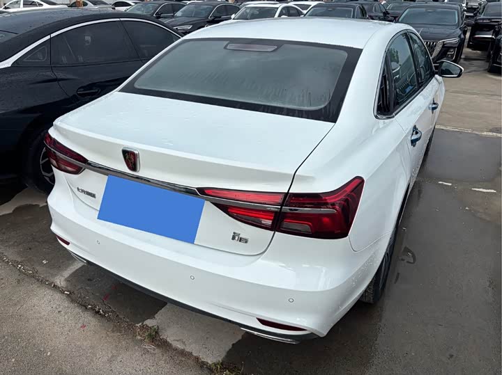Roewe i6, 2023 — фото 7 из 9