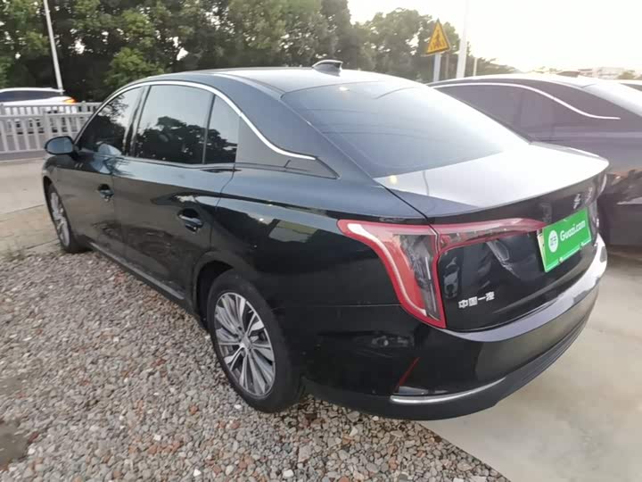 Hongqi E-QM5, 2023 — фото 5 из 9