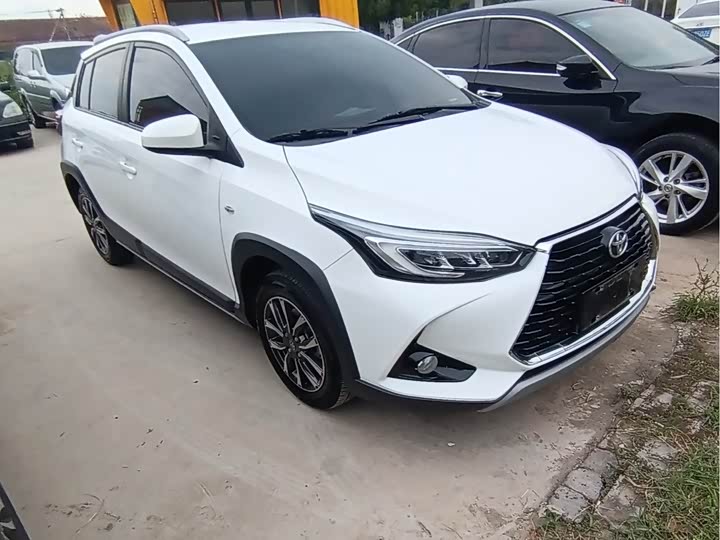 Toyota Yaris L Hatchback, 2022 — фото 3 из 9