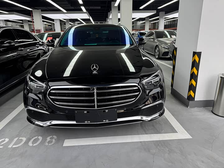 Mercedes-Benz E-Class, 2023 — фото 2 из 9