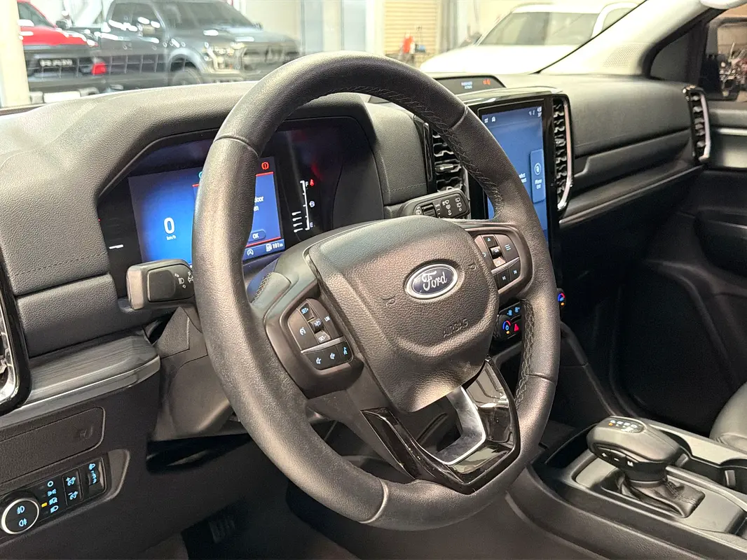 Ford Everest, 2024 — фото 10 из 10