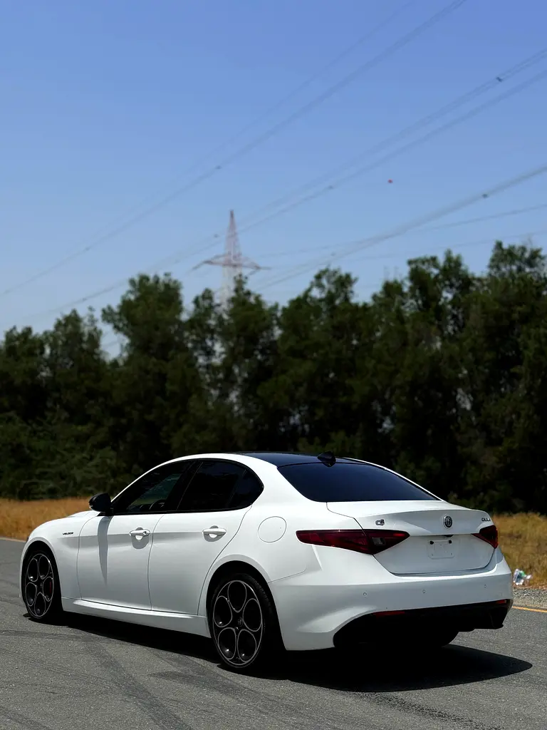 Alfa Romeo Giulia, 2022 — фото 4 из 10