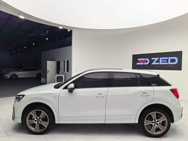 Audi Q2L, 2022 — фото 8 из 9