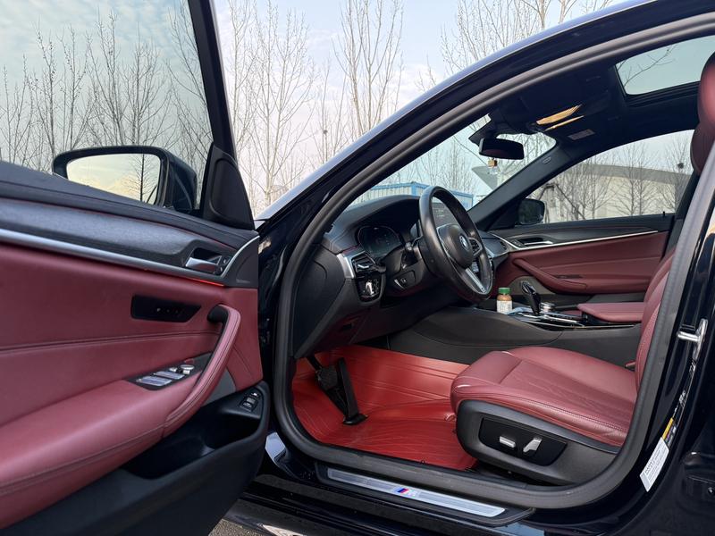 BMW 5 Series Hybrid, 2022 — фото 9 из 11