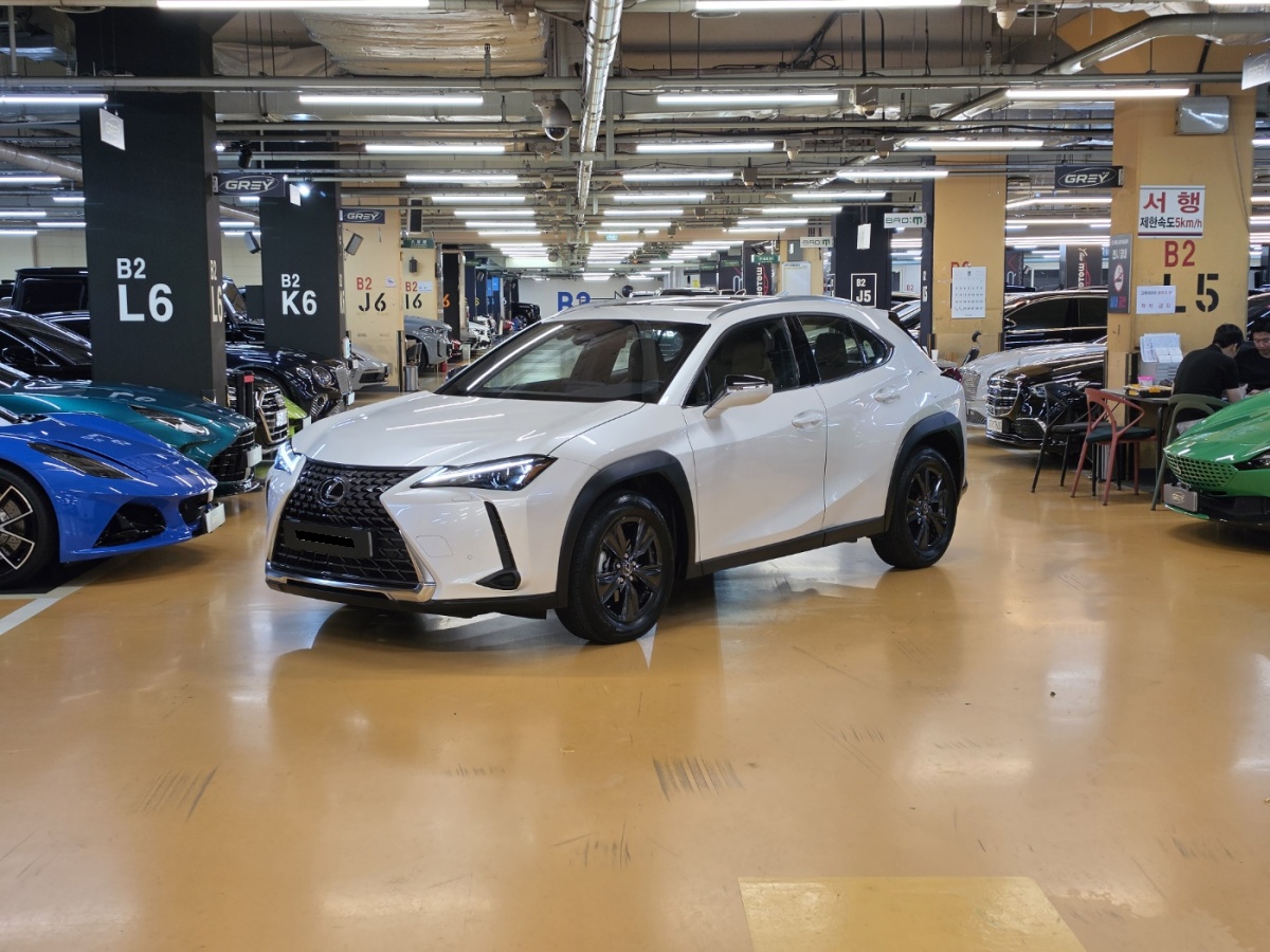 Lexus UX, 2025 — купить в Ульяновске под ключ