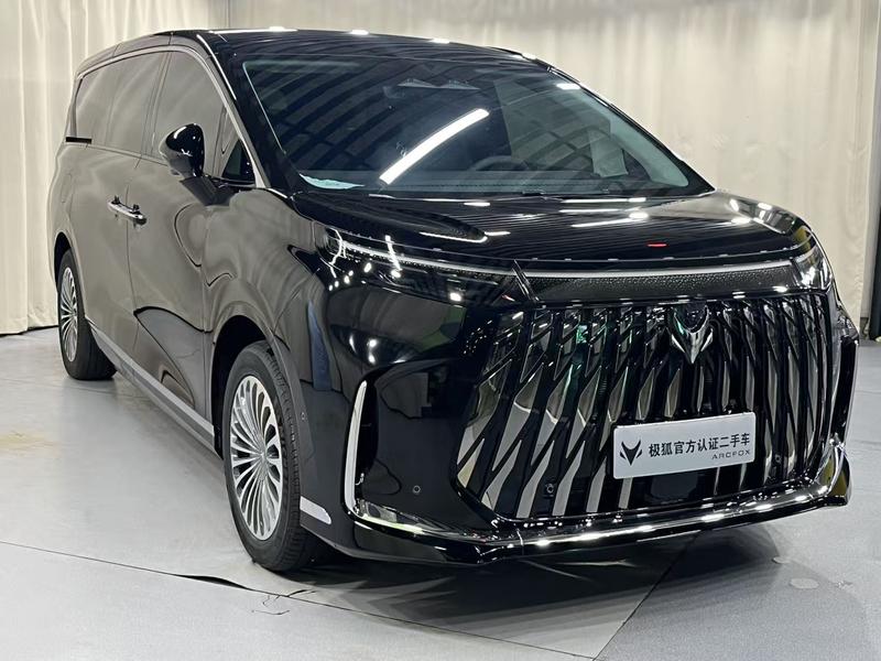 BAIC Arcfox Wendao V9, 2026 — фото 3 из 10