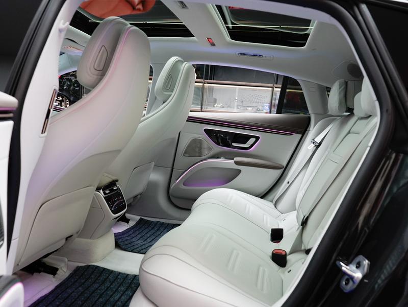 Mercedes-Benz EQS AMG, 2025 — фото 10 из 11
