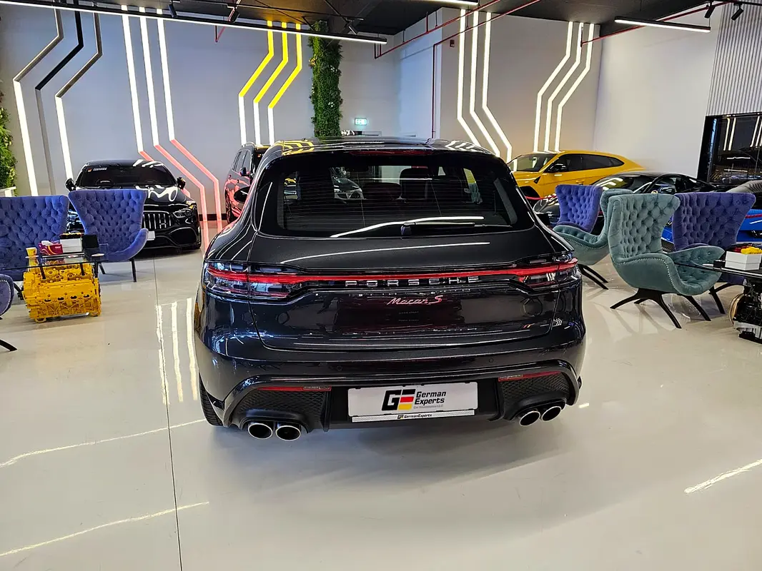 Porsche Macan, 2024 — фото 6 из 10
