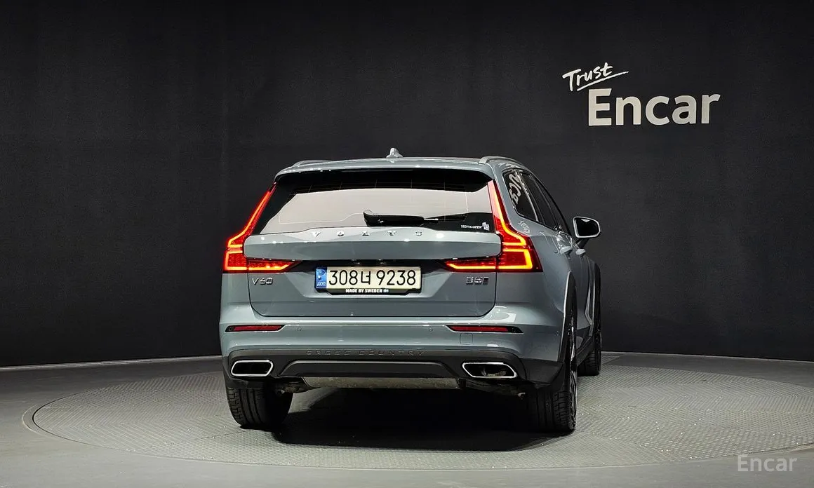Volvo V60, 2021 — фото 4 из 12
