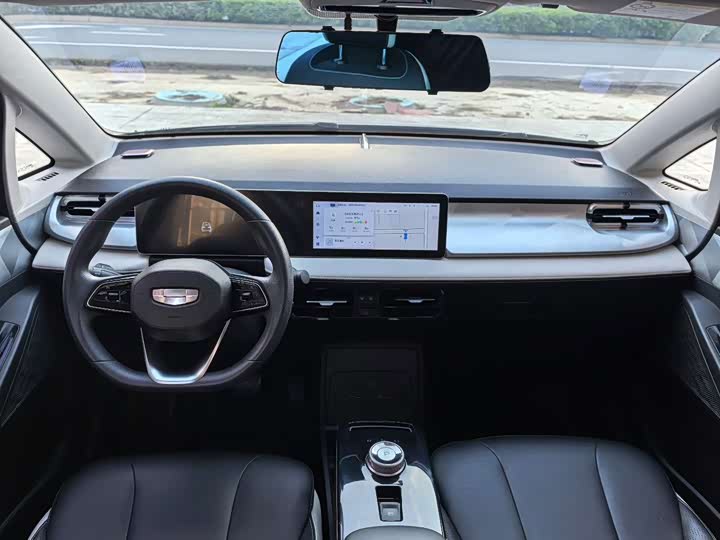Geely Geometry E Firefly, 2022 — фото 6 из 9