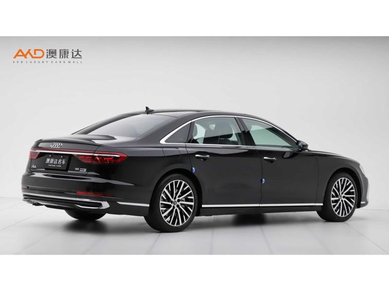 Audi A8, 2023 — фото 4 из 10