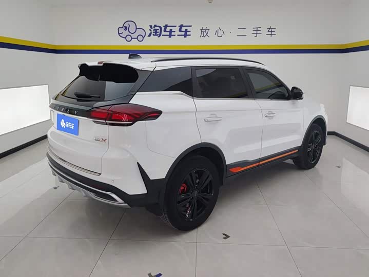Geely Atlas, 2022 — фото 3 из 9