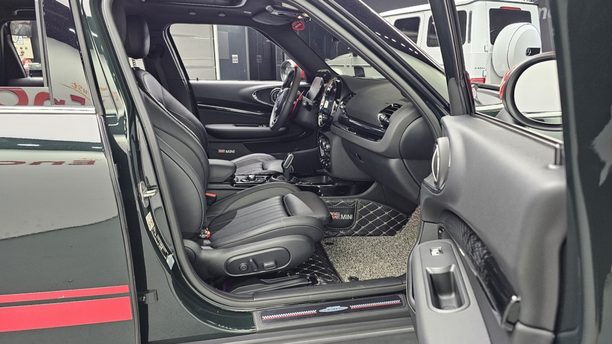 Mini Clubman, 2022 — фото 10 из 12