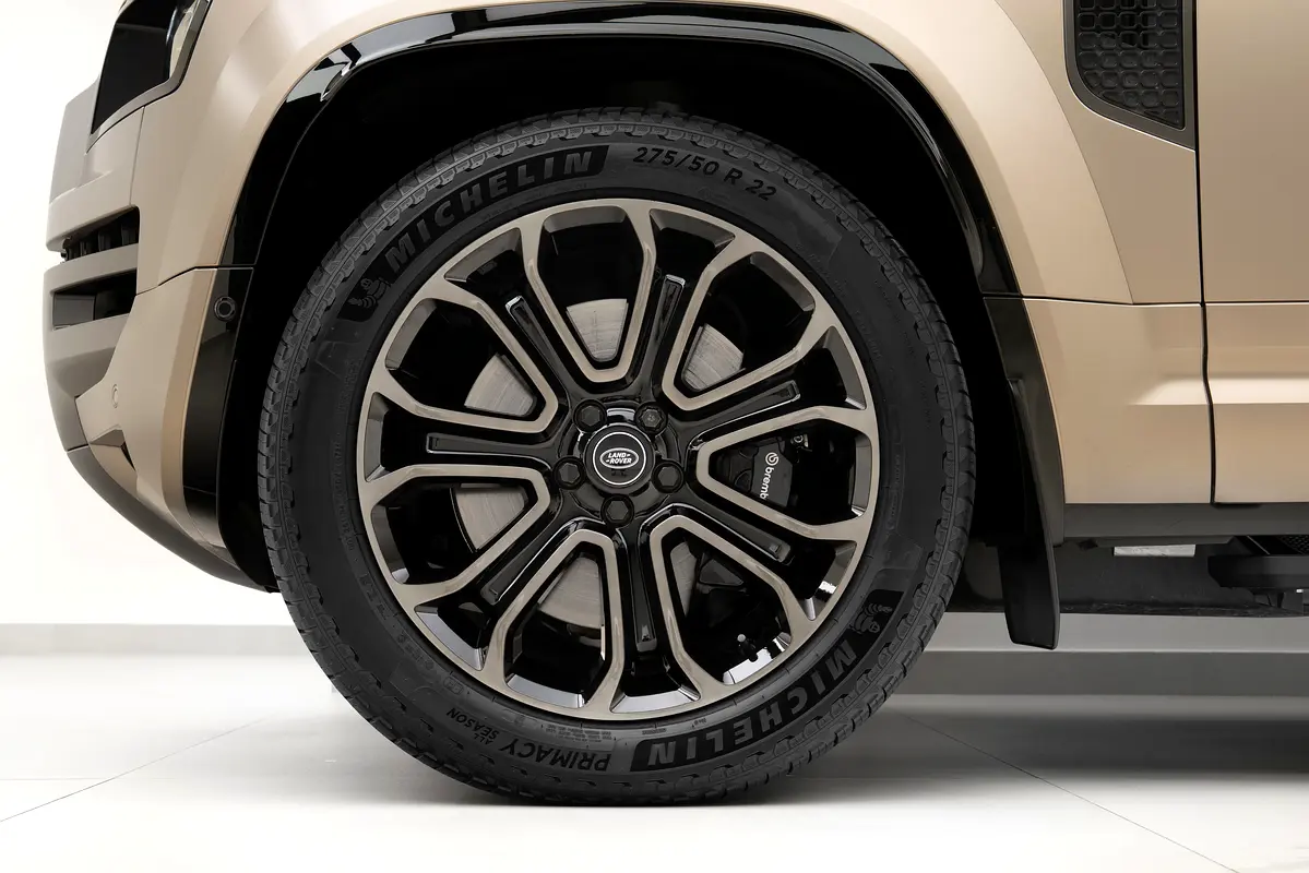 Land Rover Defender, 2025 — фото 6 из 10