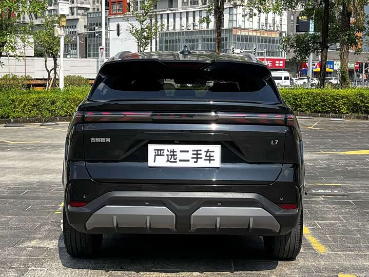 Geely Galaxy L7, 2024 — фото 8 из 9