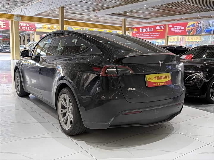 Tesla Model Y, 2023 — фото 4 из 9