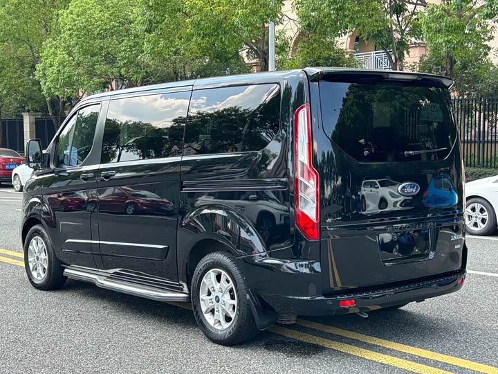 Ford Tourneo, 2021 — фото 6 из 9
