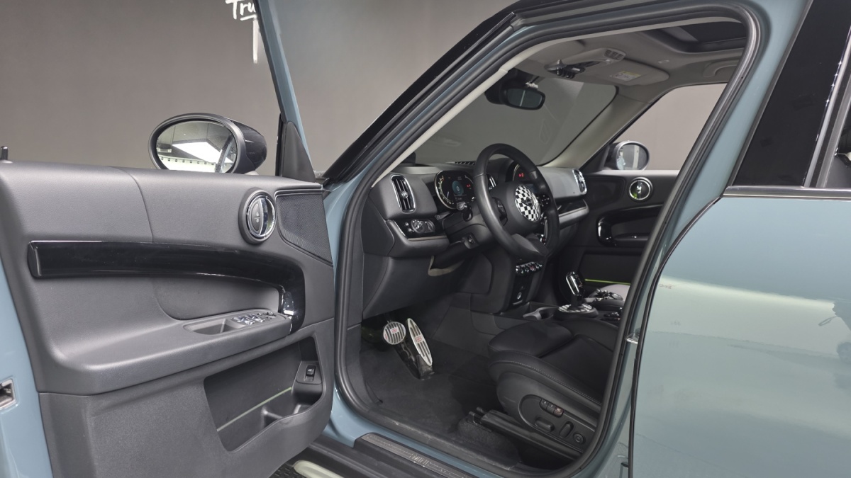 Mini Countryman, 2023 — фото 10 из 12
