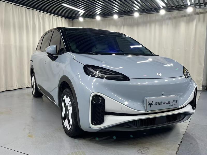 BAIC Arcfox Kaola, 2024 — фото 3 из 11