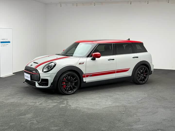 Mini Clubman JCW, 2022 — фото 3 из 9