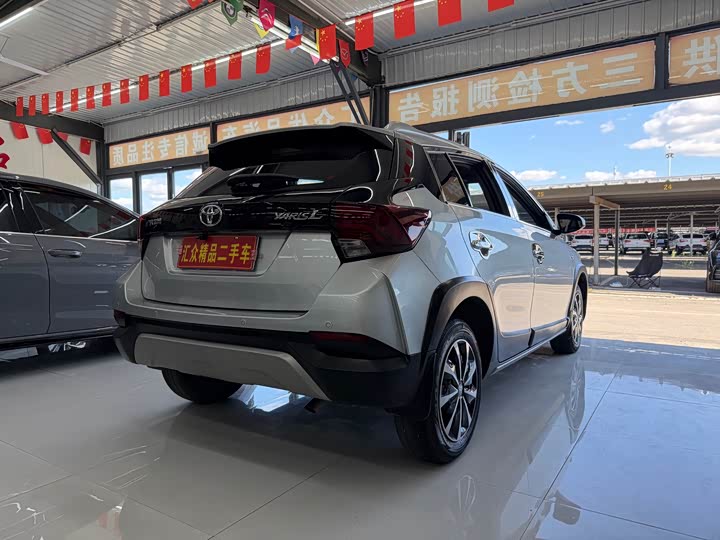 Toyota Yaris L Hatchback, 2022 — фото 5 из 9