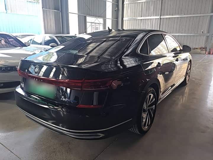 Volkswagen Passat Hybrid, 2023 — фото 7 из 9