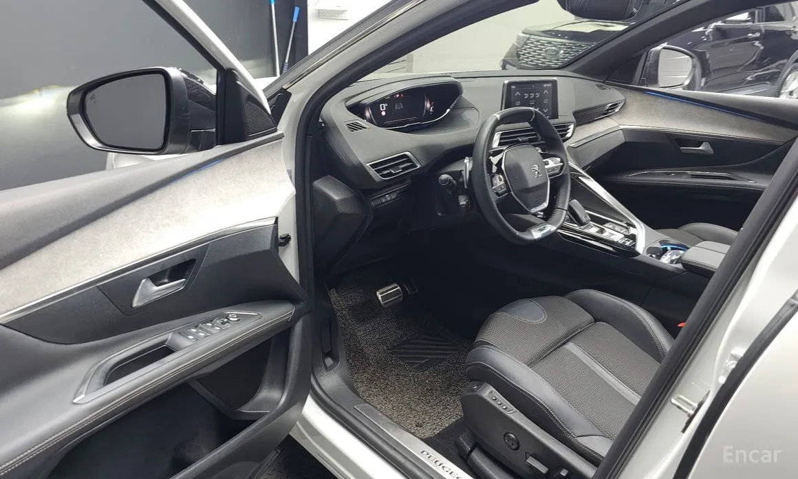 Peugeot 3008, 2022 — фото 10 из 12