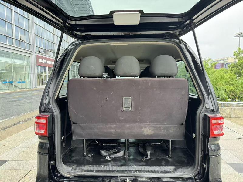 Dongfeng Forthing Lingzhi M5 EV, 2023 — фото 11 из 12