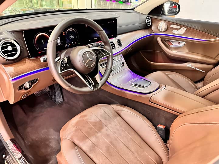 Mercedes-Benz E-Class, 2023 — фото 8 из 9