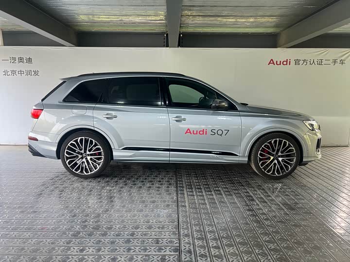 Audi SQ7, 2024 — фото 3 из 9