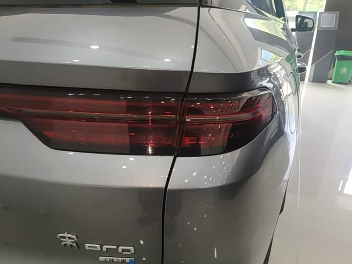 BYD Song Pro Hybrid, 2024 — фото 8 из 9