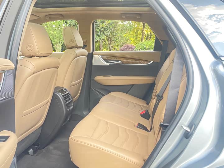 Cadillac XT5, 2025 — фото 7 из 9