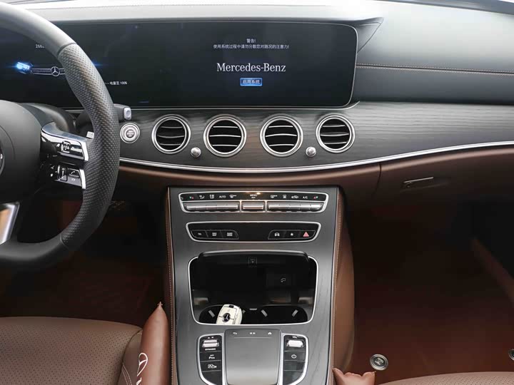 Mercedes-Benz E-Class Hybrid, 2022 — фото 7 из 9