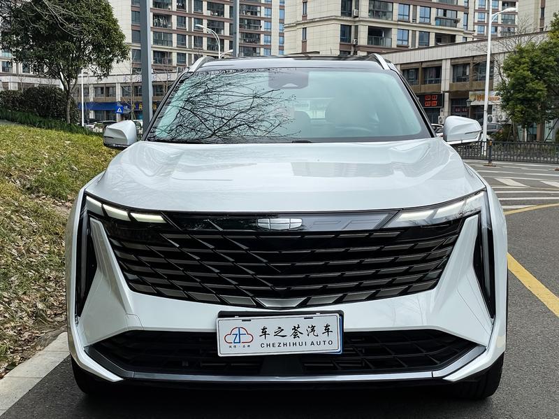 Geely Atlas L, 2023 — фото 2 из 11