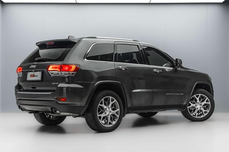 Jeep Grand Cherokee, 2023 — фото 7 из 12