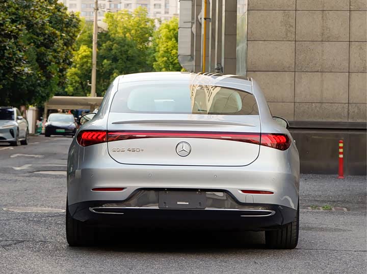 Mercedes-Benz EQS, 2024 — фото 5 из 9