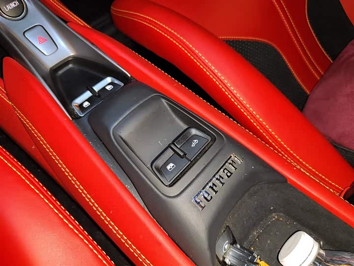 Ferrari F8, 2022 — фото 9 из 9