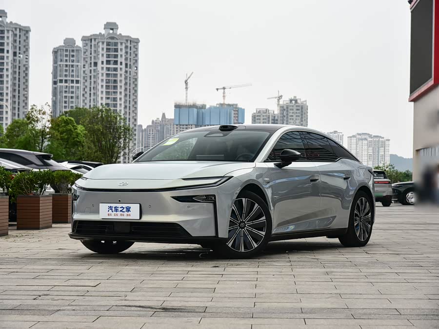 Toyota bZ7, 2026 — купить в Кирове под ключ