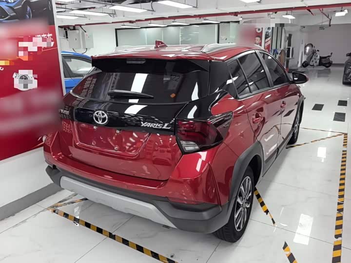 Toyota Yaris L Hatchback, 2022 — фото 7 из 9