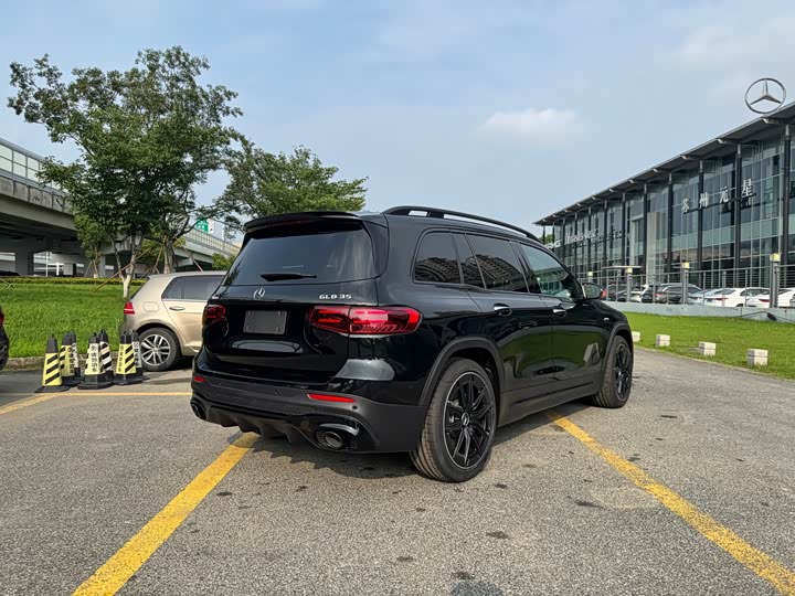 Mercedes-Benz GLB-Class AMG, 2026 — фото 6 из 9