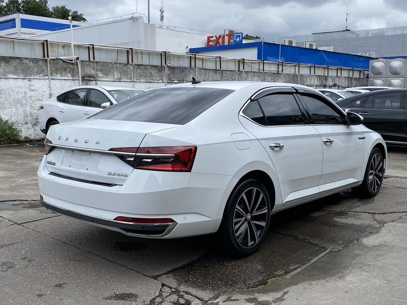 Skoda Superb, 2022 — фото 6 из 12