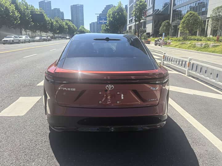 Toyota bZ7, 2025 — фото 7 из 9