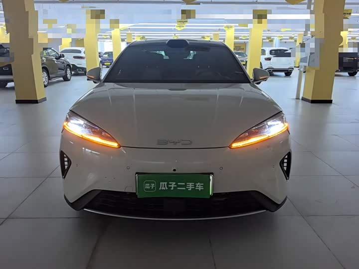 BYD Seal 07 DM-i Hybrid, 2025 — фото 3 из 9