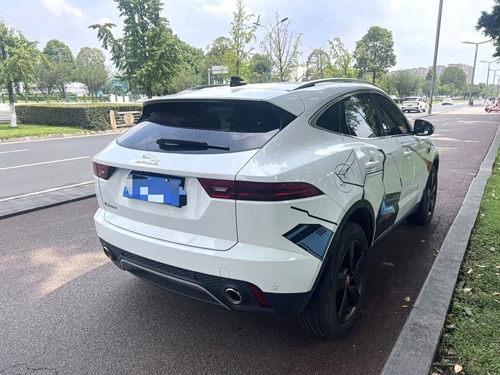 Jaguar E-Pace, 2023 — фото 9 из 9