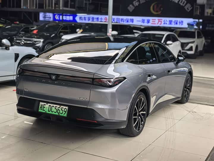 BAIC Arcfox Alpha S5, 2025 — фото 4 из 9