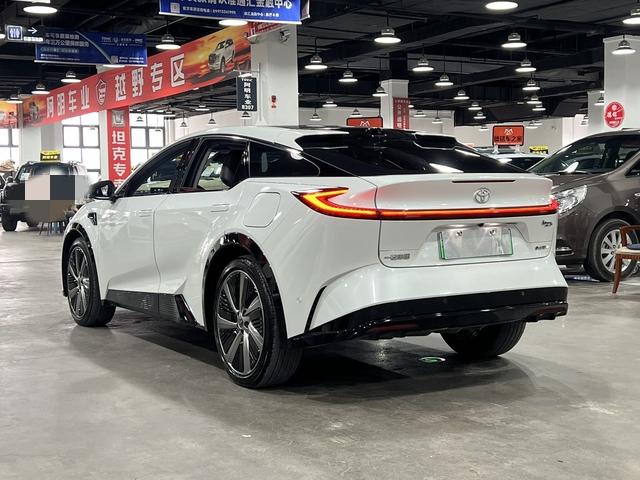 Toyota bZ5, 2025 — фото 4 из 12