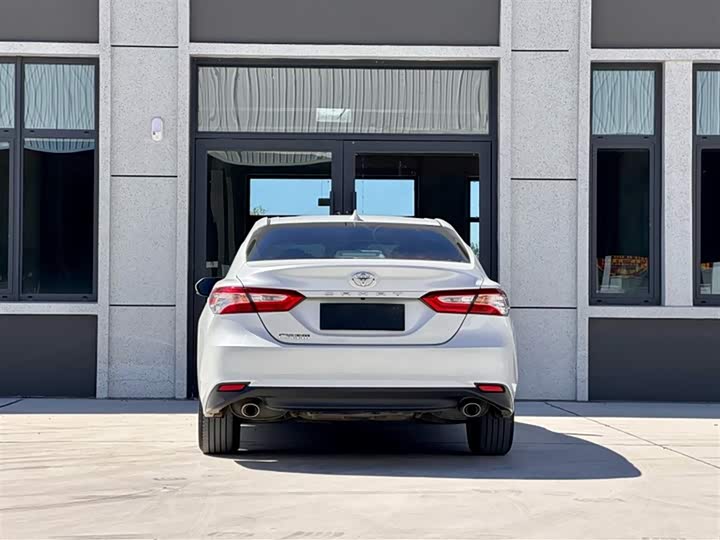 Toyota Camry, 2022 — фото 9 из 12