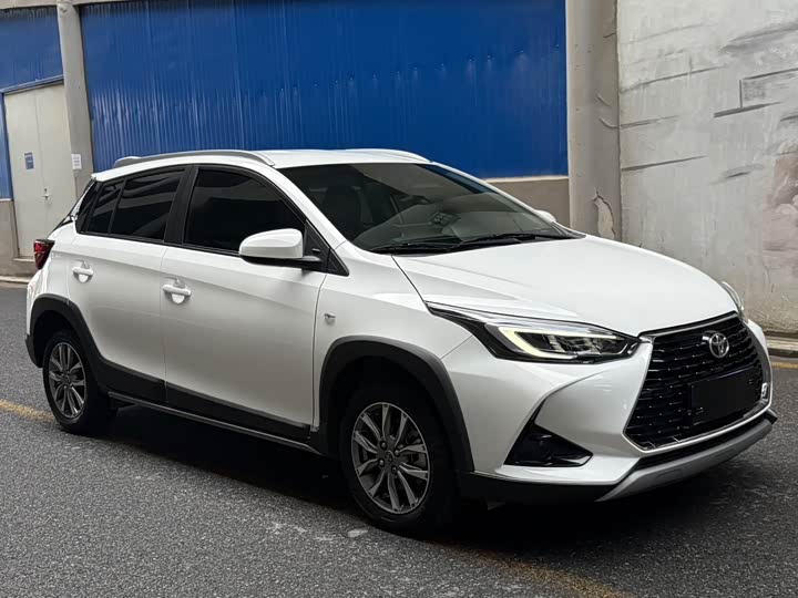 Toyota Yaris L Hatchback, 2022 — фото 3 из 9